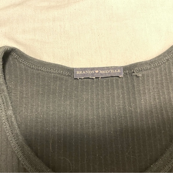 Brandy Melville Black Ribbed T-Shirt One Size - Picture 2 of 2